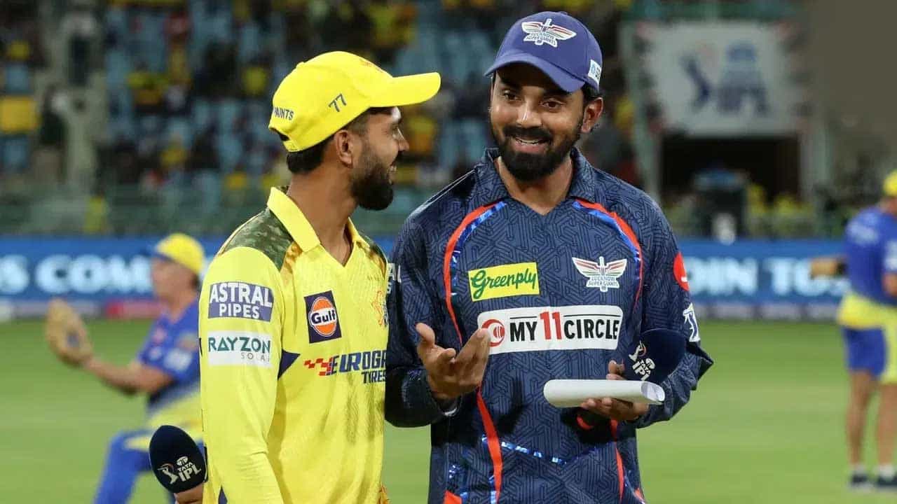తద్వారా కేఎల్ రాహుల్, రుతురాజ్ గైక్వాడ్ రూ.12 లక్షలు అందుకున్నారు. జరిమానా విధించారు. ఇద్దరు కెప్టెన్లు ఐపీఎల్ ప్రవర్తనా నియమావళిని ఉల్లంఘించడం ఇదే తొలిసారి అని, తద్వారా రూ.12 లక్షలు జరిమానా మాత్రమే విధించారు. అదే తప్పును మరో రెండుసార్లు పునరావృతం చేస్తే ఒక మ్యాచ్ నిషేధం విధిస్తారు.