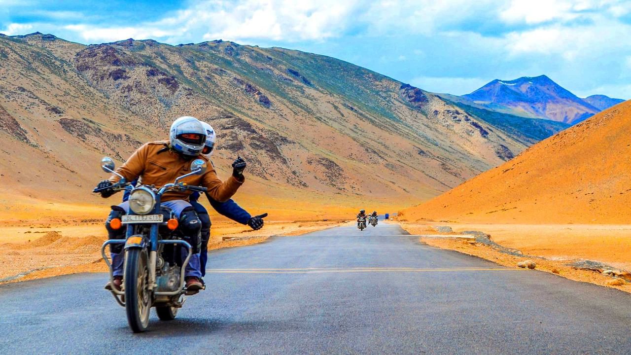 Ladakh Tour: బైక్‌పై లడఖ్ వెళ్తారా? ఇలా చేస్తే సేఫ్ జర్నీ..
