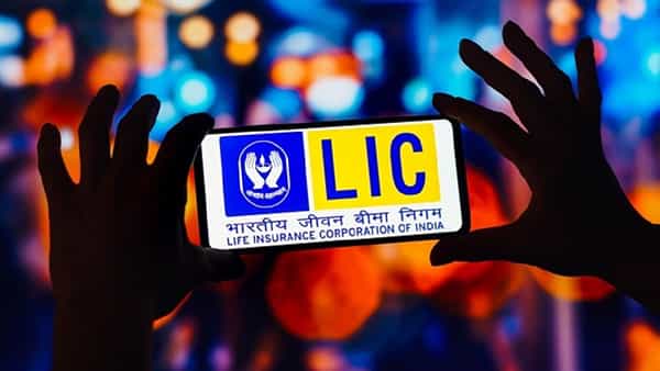 LIC Plan: పిల్లల బంగారు భవిష్యత్ కోసం ఎల్ఐసీ సాయం.. ఆ ప్లాన్స్తో ఖర్చుల నుంచి రక్షణ