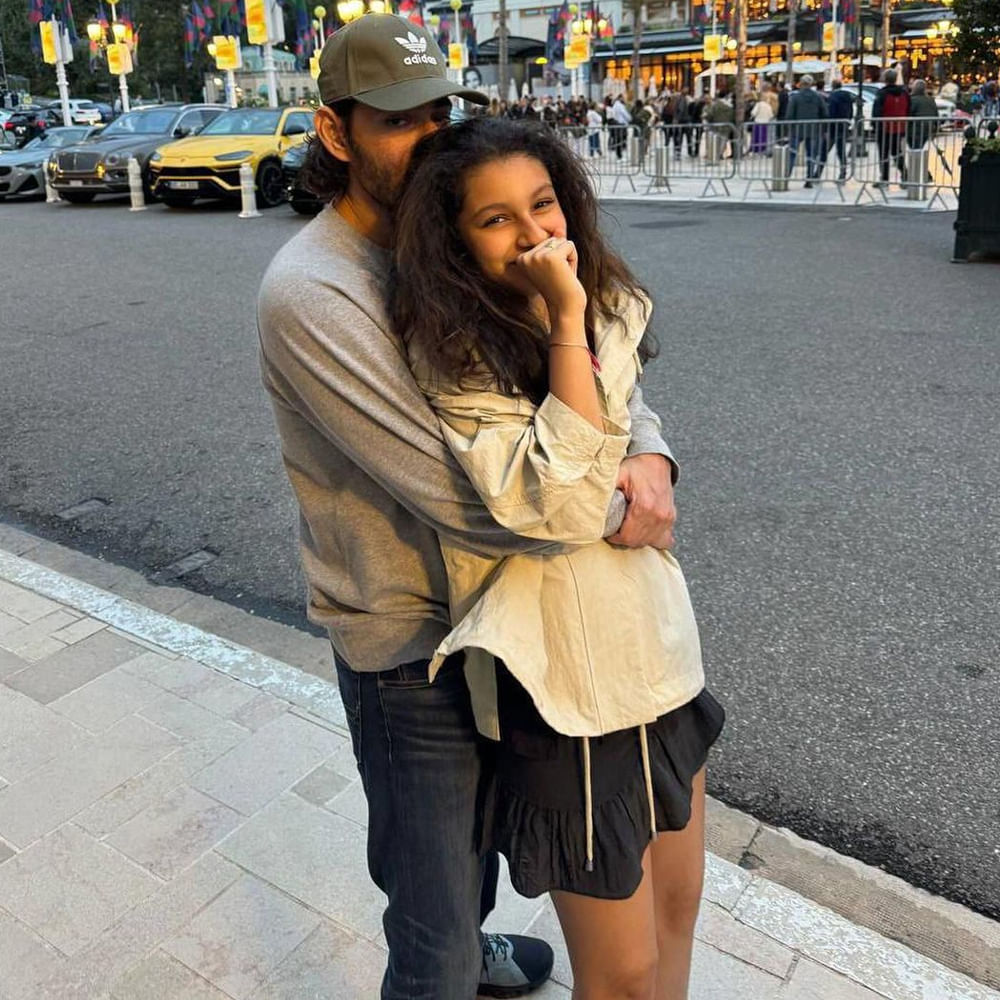 ఓ వైపు యాడ్స్ చేయడం, ఇంకో వైపు ఆర్టిస్టుగా సైన్‌ చేయడం, రీసెంట్‌గా డ్యాన్స్ చేయడం.. ఎన్ని చేయగలరో.. అన్నిటినీ చేసేస్తున్నారు.