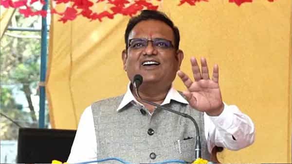 Rajkumar Anand: ఢిల్లీ ఆప్ సర్కార్లో మరో సంచలనం.. మంత్రి రాజ్ కుమార్ ఆనంద్ రాజీనామా