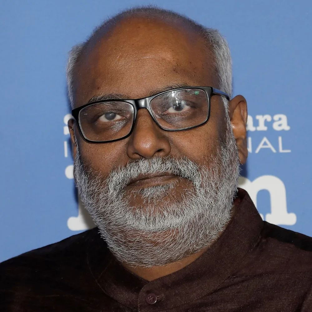 కొత్తొక వింత.. పాత ఒక రోత... ఇది పాత సామెతే.. కానీ సందర్భం వచ్చినప్పుడు వాడుతూనే ఉంటాం. ఇది జస్ట్ ఈ ప్రావర్బ్ విషయంలోనే కాదు.. చాలా సందర్భాల్లో జరుగుతూనే ఉంటుంది. అప్పుడప్పుడూ ఓల్డ్ ఈజ్‌ గోల్డ్ అనుకుని రీ యూజ్‌  చేస్తాం. ఇప్పుడు టాలీవుడ్‌లో అలాంటి ఓ ట్రెండ్‌ మళ్లీ యూసేజ్‌లోకి వచ్చేసింది... దీనికి కీరవాణి కొబ్బరికాయ కొట్టేశారు... మిగిలిన వాళ్ల మాటేంటి? 