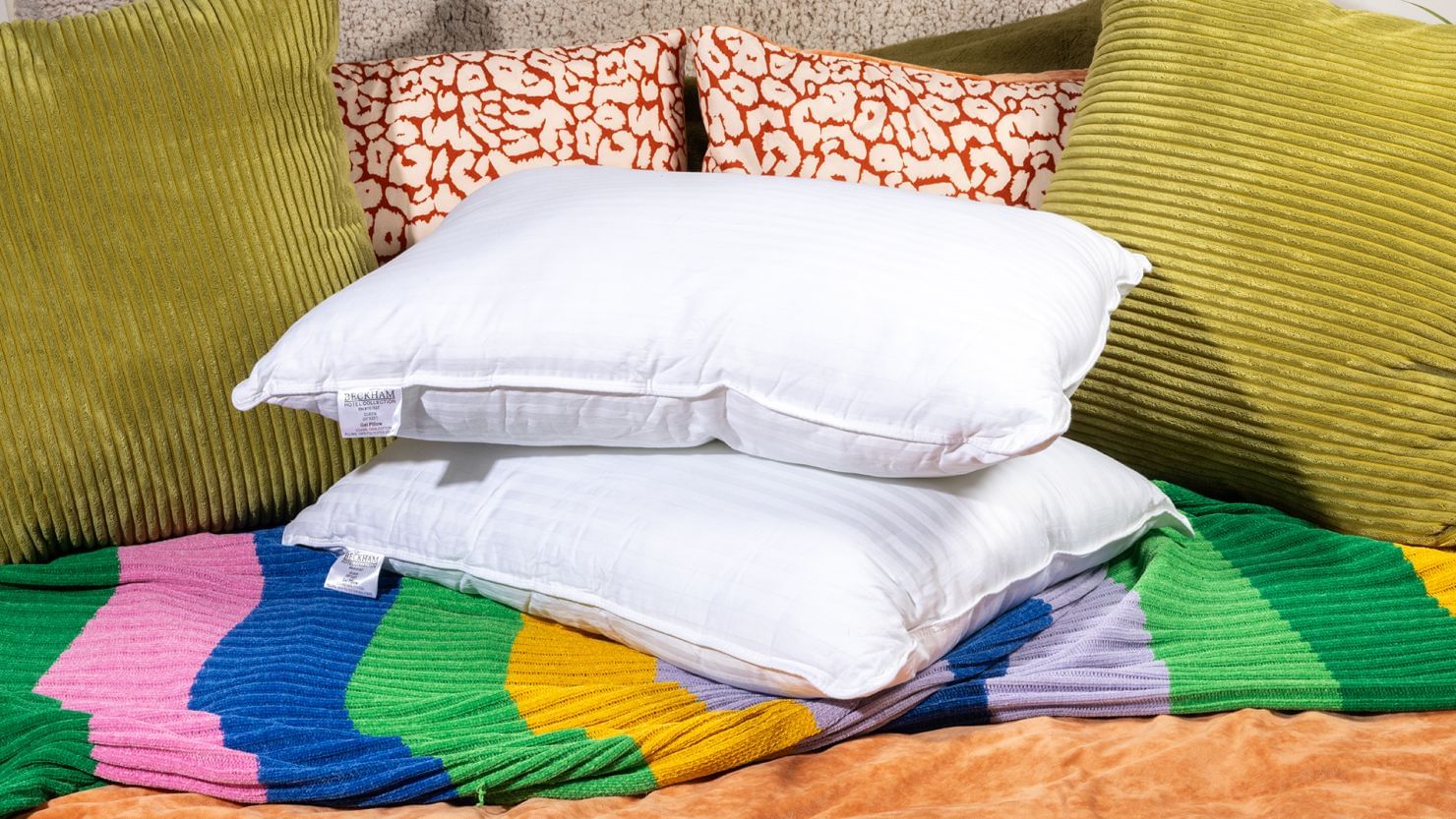 Pillows Cleaning Tips దిండ్లపై ఉండే మురికిని ఎలా క్లీన్ చేయాలంటే