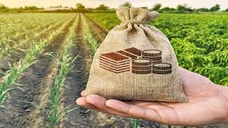 Aadhaar Card: ఆధారే అన్నింటికి ఆధారం.. బ్యాంకు అకౌంట్ల నిర్వహణకు ఆధార్‌తో ప్రయోజనాలెన్నో..!