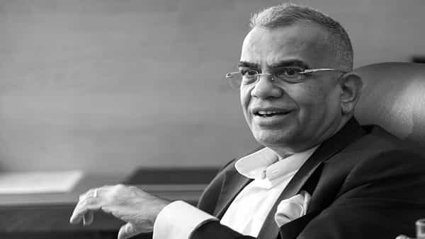 Success Story: రూ.50తో ప్రారంభించి రూ.14 వేల కోట్లకు వ్యాపార విస్తరణ.. మీనన్ జీవితం స్ఫూర్తిదాయకం