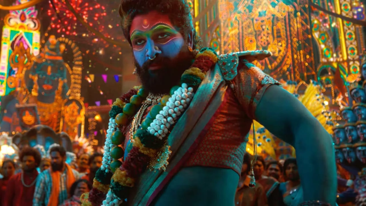 గంగమ్మ జాతరలో ఉగ్రరూపంతో నడిస్తూ.. చీరకొంగును నడుముకు చుట్టుకుంటూ వస్తున్నట్లు చూపించారు. టీజర్ మొత్తంలో ఒక్క డైలాగ్ లేకుండా బీజీఎంతో గూస్ బంప్స్ తెప్పించారు కాగా ముందుగా చెప్పుకున్నట్టుగానే ‘పుష్ప 2’పై జనాల అంచనాలు భారీగా ఉన్నాయి. ఆ అంచనాలకు తగ్గట్టుగానే సినిమా తీయాలి, అన్నీ పర్ఫెక్ట్‌గా ఉండాలి. 