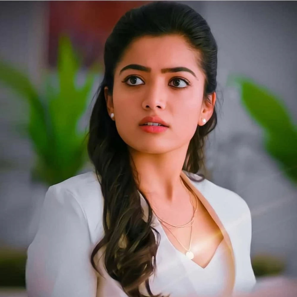 ఇక అనుష్క గురించి చెప్పేదేముంది..? క్రిష్‌తో ఘాతితో పాటు మలయాళంలోనూ కథనార్ సినిమా చేస్తున్నారు స్వీటీ. రష్మిక మందన్న సైతం లేడీ ఓరియెంటెడ్ సినిమాలపైనే ఫోకస్ చేస్తున్నారు. ప్రస్తుతం గాళ్ ఫ్రెండ్, రెయిన్ బో అనే ఫీమేల్ సెంట్రిక్ సినిమాలు చేస్తున్నారు.