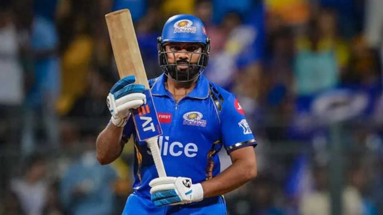 Rohit Sharma Creates 2 Unique Records: పంజాబ్‌లోని ముల్లన్‌పూర్‌లోని మహారాజా యద్వేంద్ర సింగ్ అంతర్జాతీయ క్రికెట్ స్టేడియంలో పంజాబ్ కింగ్స్ వర్సెస్ ముంబై ఇండియన్స్ మధ్య జరిగిన మ్యాచ్‌లో ముంబై మాజీ కెప్టెన్ రోహిత్ శర్మ ప్రత్యేక మైలురాయిని నెలకొల్పాడు.