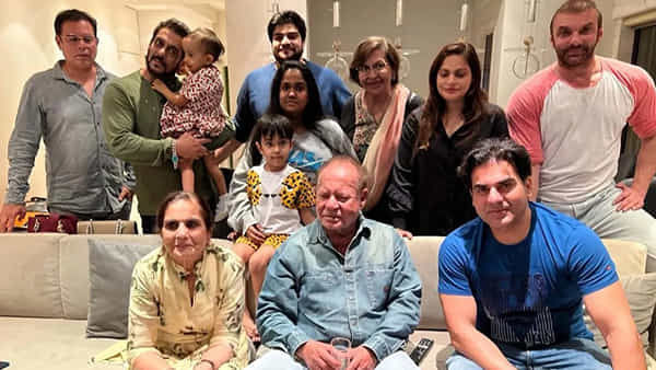 Salman Khan: కాల్పుల ఘటనతో ఆందోళనలో సల్మాన్ కుటుంబ సభ్యులు.. ఇంటి విషయంలో సంచలన నిర్ణయం!
