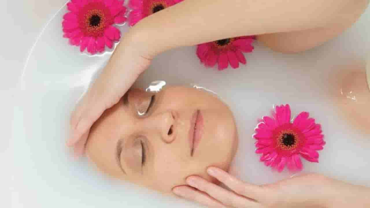 Silky Skin: ముడతలు లేని సిల్కీ స్కిన్ కావాలా.. పాలతో ఇలా చేయండి!