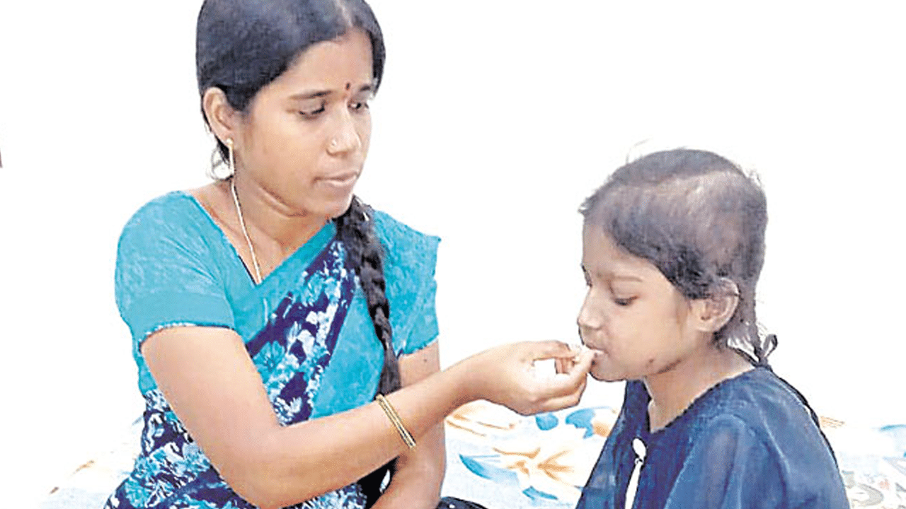 Telangana: ఎదురీత ముందు విధిరాత ఎంత.. రెండు కిడ్నీలు పాడైనా.. ఇంటర్లో