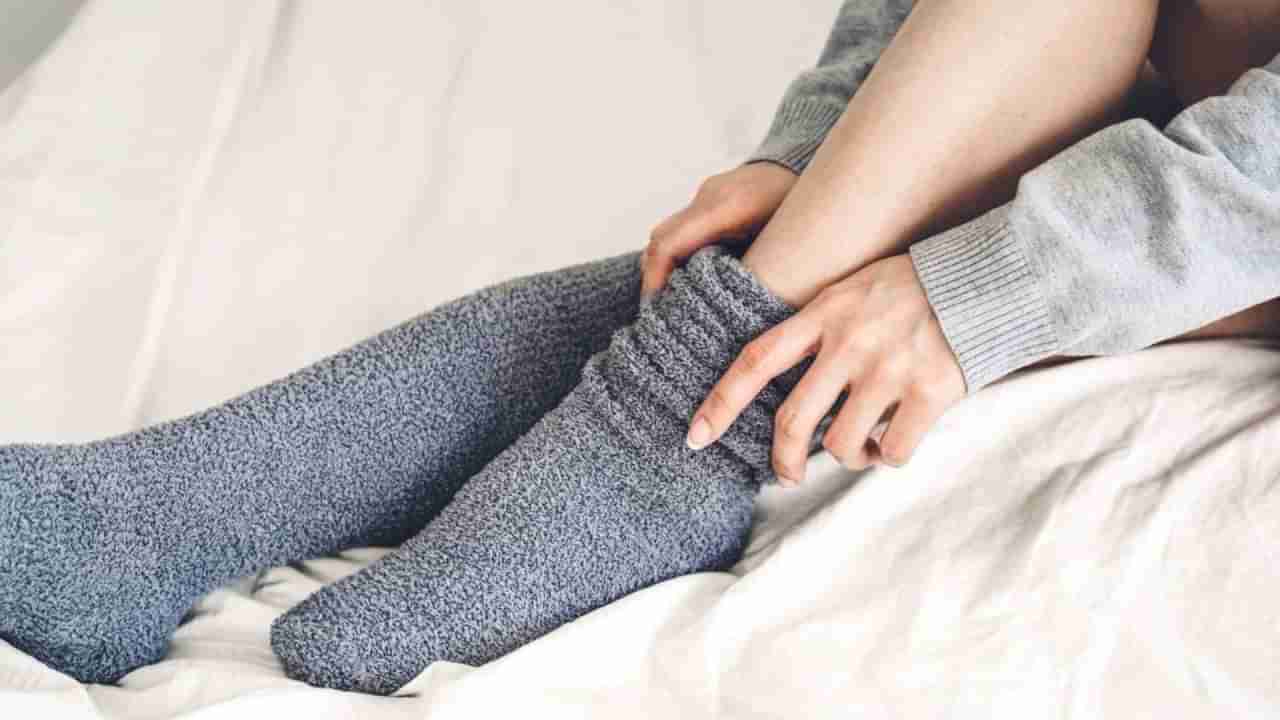 Socks Side Effects: ఎక్కువ సేపు సాక్స్ వేసుకుని ఉంటున్నారా.. ఈ విషయాలు మీకోసమే!