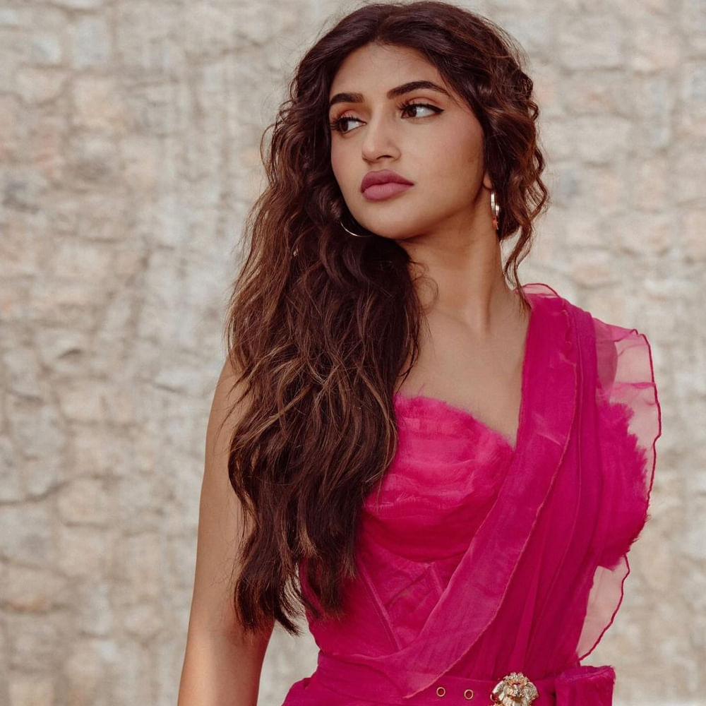 టాలీవుడ్ ఇండస్ట్రీలో గతేడాది సునామీ సృష్టించింది శ్రీలీల. ఒకేరోజు దాదాపు అరడజనుకుపైగా చిత్రాలను అనౌన్స్ చేసి సెస్సెషన్ అయ్యింది. 2023 పూర్తిగా శ్రీలీల నామ సంవత్సరంగానే సాగింది.