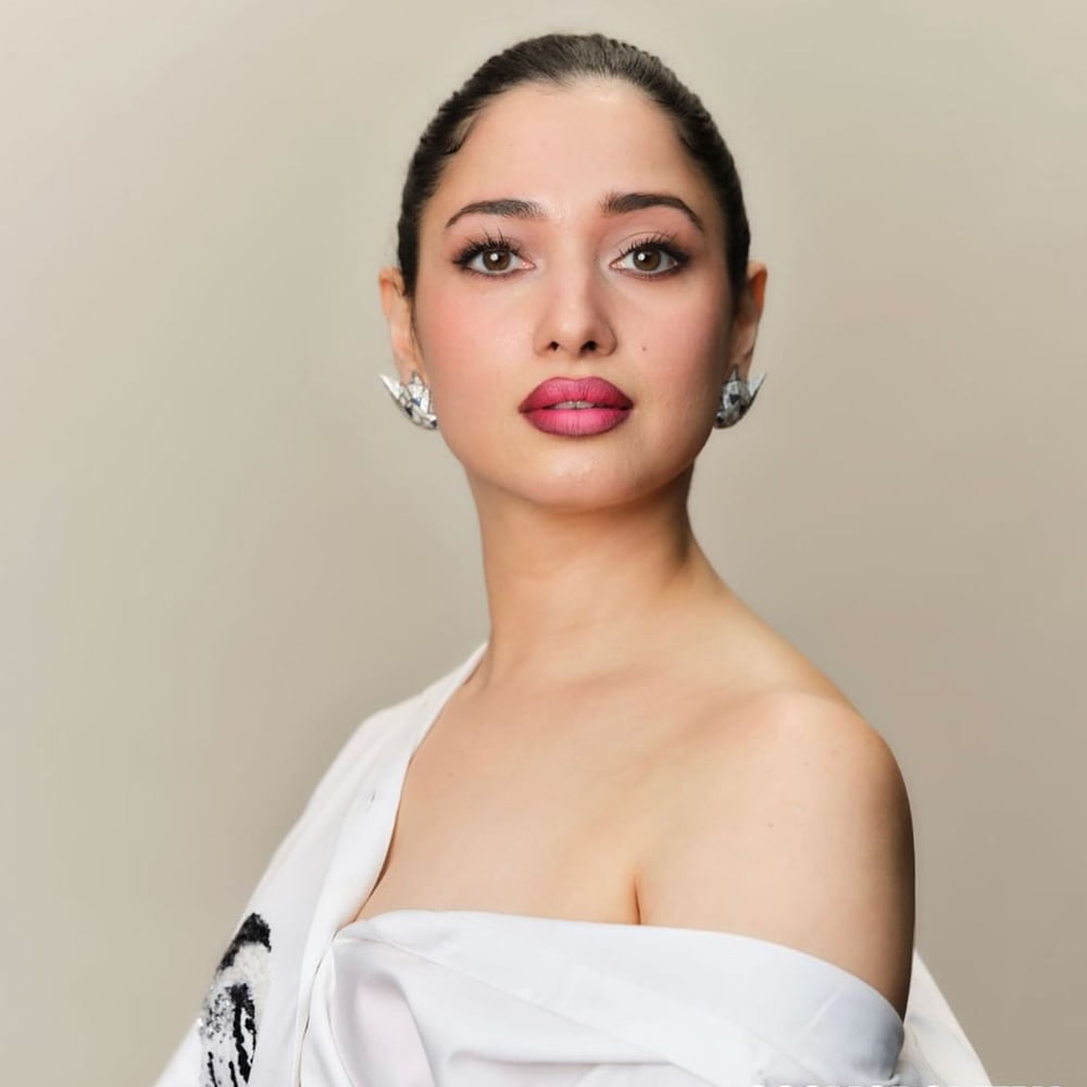 అందుకే వరసగా అలాంటి సినిమాలే చేస్తున్నారు మన హీరోయిన్లు. తాజాగా తమన్నా ఓదెల 2తో పాటు మరో రెండు మూడు ఫీమేల్ సెంట్రికల్ సినిమాలు చేస్తున్నారు.