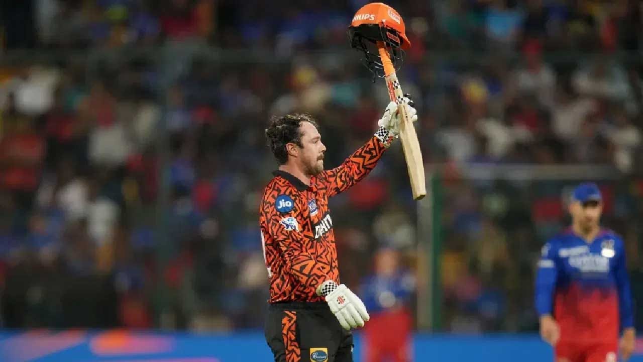 అంటే ఐపీఎల్‌లో 40 బంతుల్లోనే సెంచరీ సాధించి 10 ఏళ్లు పూర్తయ్యాయి. చివరిసారిగా 2013లో అతి తక్కువ బంతుల్లో సెంచరీ సాధించాడు. ఆ రోజు గేల్ 30 బంతుల్లో సెంచరీ చేయగా, మరో మ్యాచ్‌లో డేవిడ్ మిల్లర్ 37 బంతుల్లో సెంచరీ పూర్తి చేశాడు. దీని తర్వాత ఏ బ్యాటర్ కూడా 40 బంతుల్లోనే సెంచరీ సాధించలేకపోయాడు.