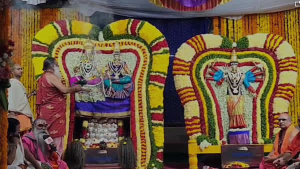 Ugadi: శ్రీశైలంలో వైభవంగా ఉగాది మహోత్సవాలు.. మహాదుర్గ అలంకారంలో భ్రమరాంబికా దేవి దర్శనం