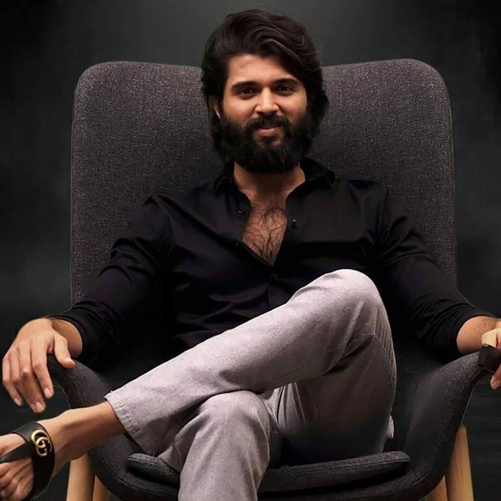 ఆల్రెడీ తీసుకోవాల్సిన రిస్క్‌లన్నీ ఒకేసారి తీసుకున్నారు విజయ్ దేవరకొండ. వాటి ఫలితం కూడా అనుభవిస్తున్నారిప్పుడు రౌడీ బాయ్. అందుకే ఇకపై నో రిస్క్.. ఓన్లీ ఫోకస్ అంటున్నారు విజయ్. గౌతమ్ తిన్ననూరి సినిమా నుంచే ఈ కొత్త ఫార్ములా అప్లై చేస్తున్నారు. 