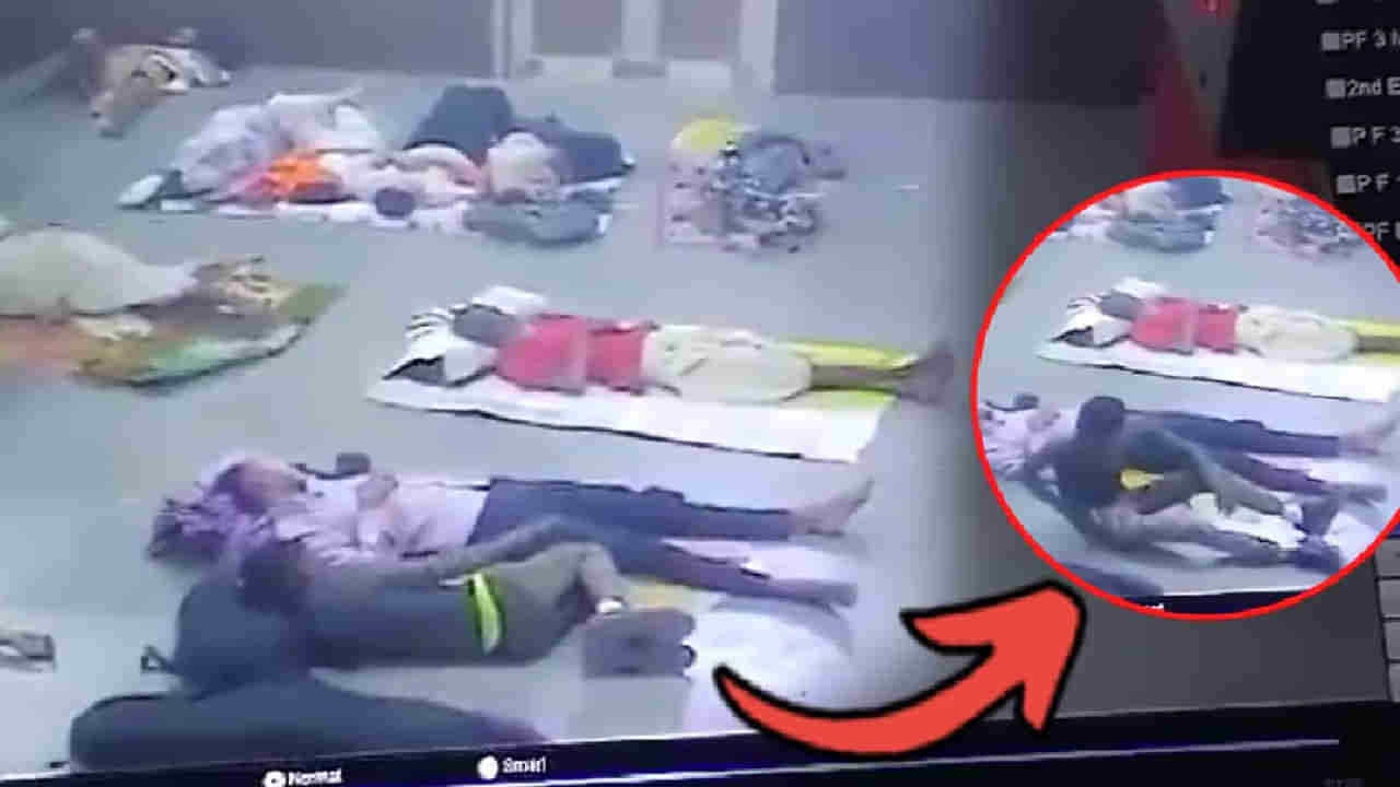 ఈ వ్యక్తి మామూలోడు కాదబ్బా.! పడుకున్నట్టు నటిస్తూ.. రైల్వే‌స్టేషన్‌లో అర్ధరాత్రి ఏం చేశాడో చూస్తే..