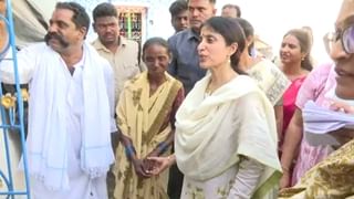 రోడ్డుపై వెళ్తూ ఒక్కసారిగా ఆగిన కారు.. ఎంతకూ కదలడం లేదు.. దగ్గరకు వెళ్లి చూస్తే..