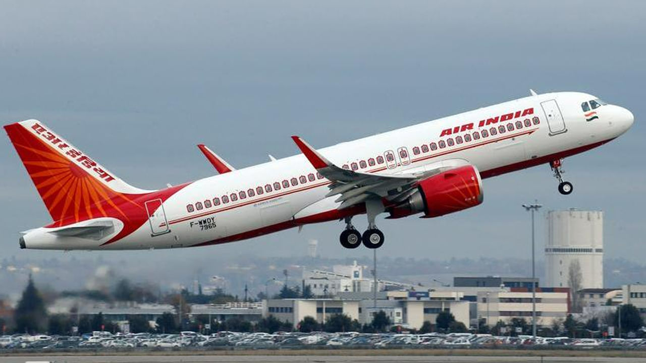 Air India Express: విమాన ప్రయాణికులకు ముఖ్యగమనిక..! రాత్రికి రాత్రే 70 విమానాలు ర‌ద్దు.. కారణమేంటంటే..