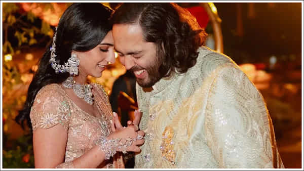 Anant-Radhika: అనంత్ అంబానీ-రాధికల పెళ్లి ఎప్పుడో తెలుసా? బయటకు వచ్చిన వెడ్డింగ్ కార్డ్