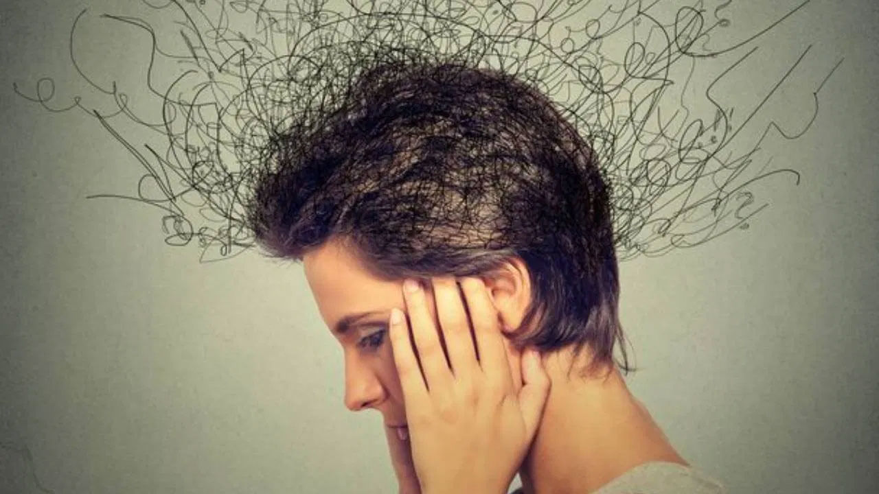 నిజానికి భయపడినప్పుడు, మెదడు రక్తంలోకి మరింత ఆడ్రినలిన్ విడుదల అవుతుంది. దీని ప్రభావంతో ఈ లక్షణాలన్నీ కనిపిస్తాయి. రక్తంలో ఆక్సిజన్ పరిమాణం సరిగ్గా ఉన్నప్పటికీ, అప్పుడు శ్వాస తీసుకోవడంలో ఇబ్బంది తలెత్తుతుంది.