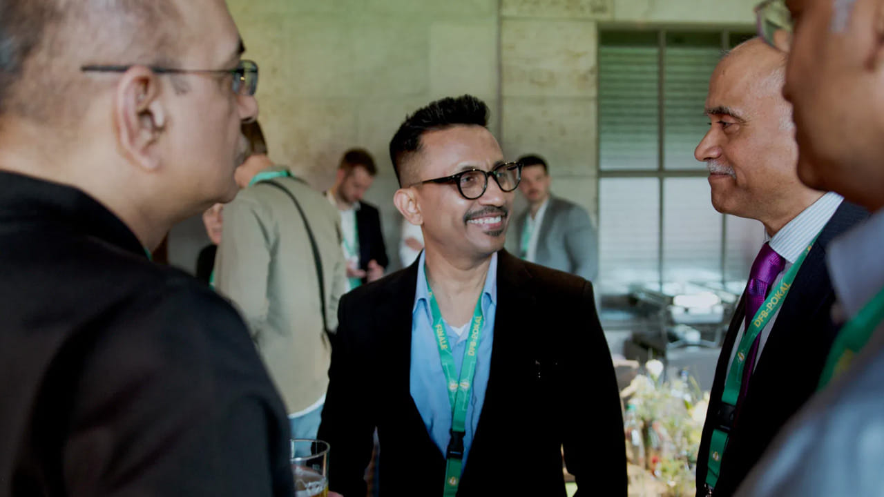 జర్మనీలో జరిగిన DFB-పోకల్ కప్ ఫైనల్‌లో పాల్గొన్న TV9 నెట్‌వర్క్ MD & CEO బరున్ దాస్..