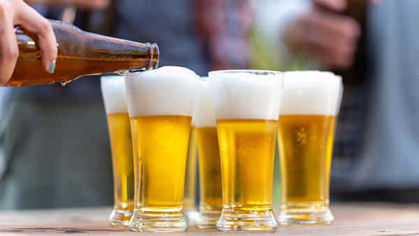 Chilled Beer: బీరు రుచి రహస్యం అదేనంట.. అసలు ఫ్రిడ్జ్లో ఎందుకు పెడతారో తెలుసా..?