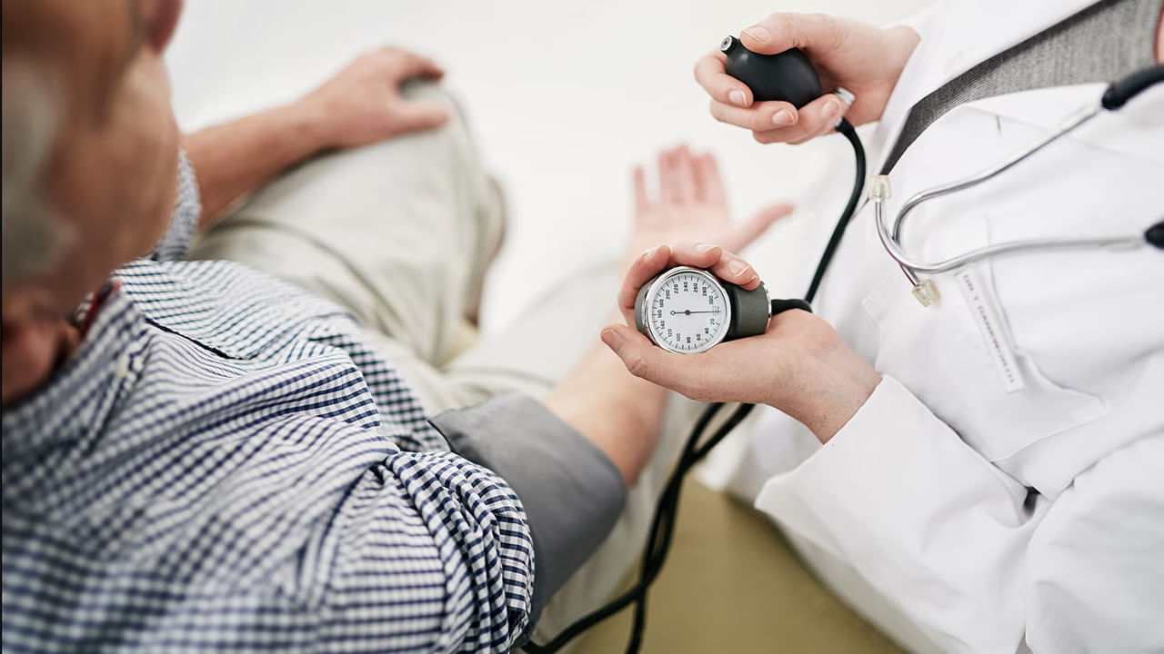 BP Control Tips: మందులు వాడకుండానే బీపీని కంట్రోల్ చేసుకోవచ్చని మీకు తెలుసా?