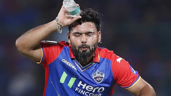 IPL 2024: ప్లే ఆఫ్ రేసులో ఉన్న ఢిల్లీకి భారీ షాక్.. కెప్టెన్ రిషభ్ పంత్పై నిషేధం.. కారణమిదే