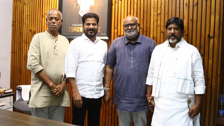 CM Revanth: తెలంగాణ రాష్ట్ర గీతం రూపకల్పనపై.. ప్రముఖులతో సీఎం రేవంత్ సమావేశం.. CM Revanth: తెలంగాణ రాష్ట్ర గీతం రూపకల్పనపై.. ప్రముఖులతో సీఎం రేవంత్ సమావేశం..