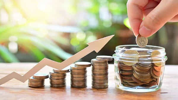 FD Interest Rates: ఖాతాదారులకు ఆ బ్యాంకు శుభవార్త.. ఎఫ్డీలతో పాటు అన్ని డిపాజిట్లపై వడ్డీ రేట్ల పెంపు