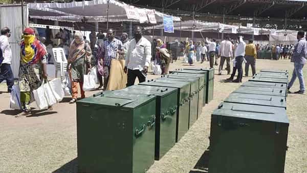 MLC Election: గ్రాడ్యుయేట్ ఎమ్మెల్సీ ఎన్నికలకు సర్వం సిద్ధం.. ఓటు ప్రాధాన్యత తెలుపడం ఎలాగో తెలుసా..?