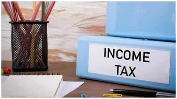 Income Tax: మారిన నిబంధనలు.. పాత, కొత్త పన్ను విధానాలలో ఏది మంచిది? నిపుణులు ఓటు దేనికంటే..
