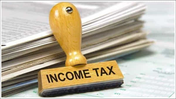 ITR Filing: ఐటీఆర్ ఫైల్ చేసేటప్పుడు పాత ఆదాయపు పన్ను విధానాన్ని ఎలా ఎంచుకోవాలి?