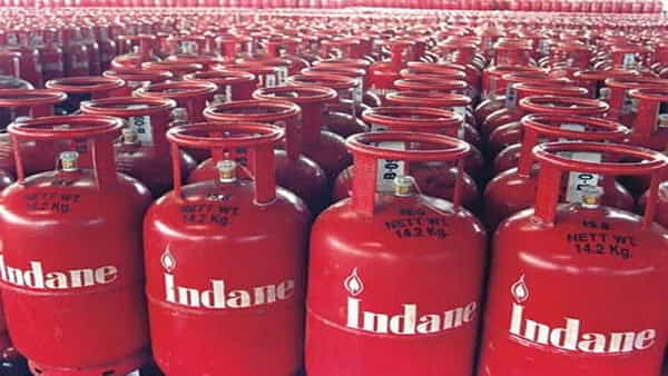 LPG Prices: ఇండేన్ గ్యాస్ సిలిండర్లతో ఆర్థిక భరోసా.. డొమెస్టిక్ సిలిండర్లు కావాలంటే ఆ ఆధారాలు మస్ట్