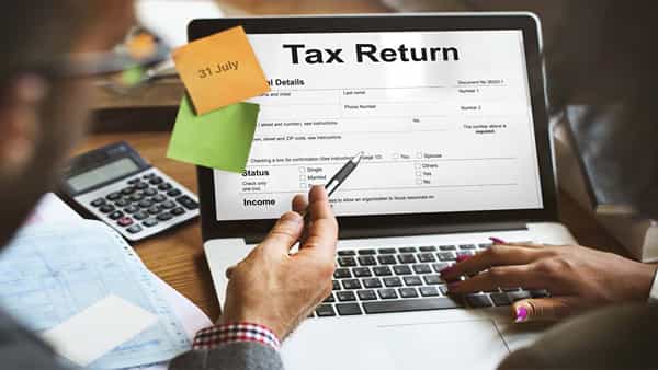 Revised ITR Filing: మీ ఐటీఆర్ ఫైలింగ్లో తప్పులు దొర్లాయా? కంగారు పడకండి.. సవరించుకునే అవకాశం ఉంది..