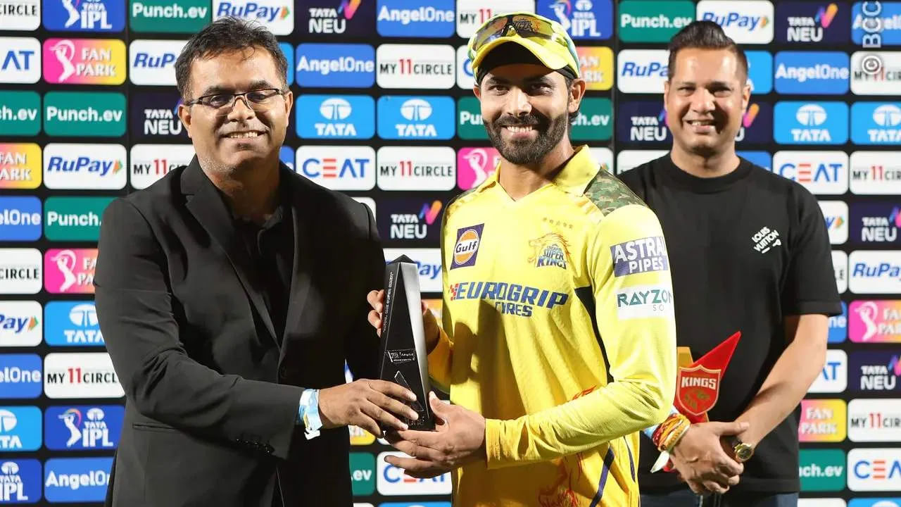 ఐపీఎల్ (IPL 2024) 54వ మ్యాచ్ ద్వారా రవీంద్ర జడేజా సరికొత్త చరిత్రను లిఖించాడు. అది కూడా చెన్నై సూపర్ కింగ్స్ మాజీ కెప్టెన్ మహేంద్ర సింగ్ ధోని (MS Dhoni) ప్రత్యేక రికార్డును బద్దలు కొట్టడం విశేషం.