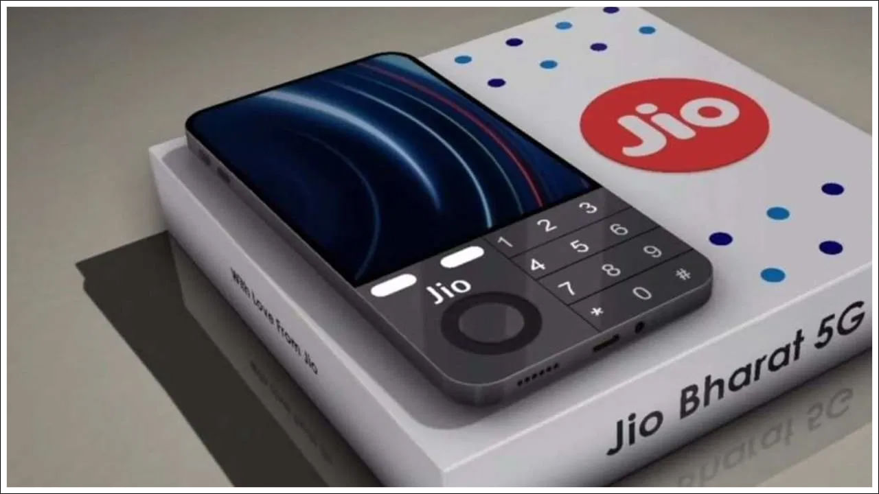 ఇప్పుడు చాలా మంది Jio 5G స్మార్ట్ఫోన్ ఎప్పుడు లాంచ్ అవుతుందని ఎదురు చూస్తున్నారు. ఈ స్మార్ట్ఫోన్ అధికారిక లాంచ్ తేదీ ఇంకా ప్రకటించలేదు. మీడియా నివేదికల ప్రకారం.. ఈ స్మార్ట్ఫోన్ జూన్ రెండవ లేదా మూడవ వారంలో విడుదలయ్యే అవకాశం ఉంది.