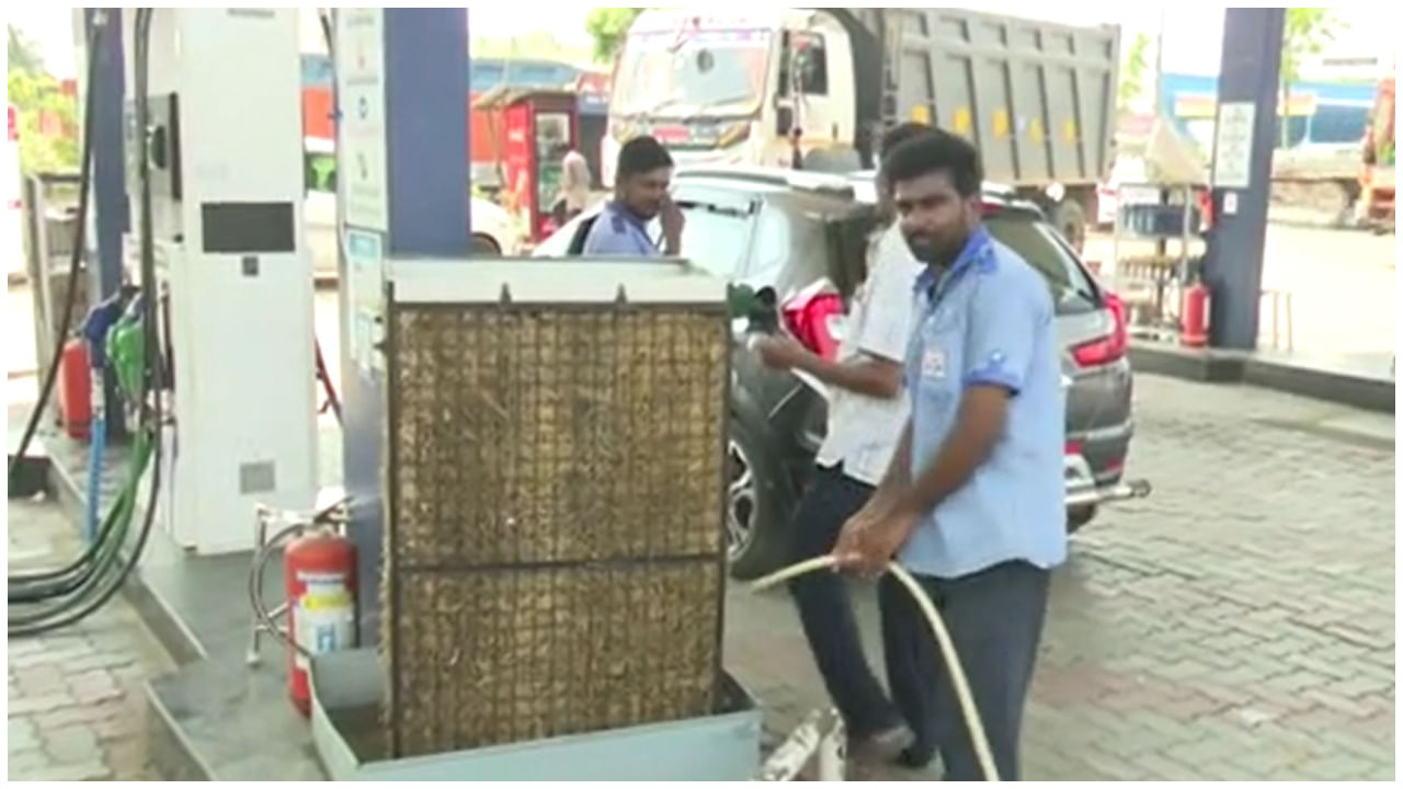 khammam Heatwave: ఖమ్మం జిల్లాలో భానుడి భగభగలు.. పెట్రోల్ బంక్‌లో కూలర్స్ ఏర్పాటు