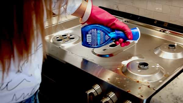 Kitchen Hacks: ఈ టిప్స్ పాటించారంటే.. జిడ్డుపట్టిన మీ స్టవ్ తళతళ మెరవాల్సిందే!