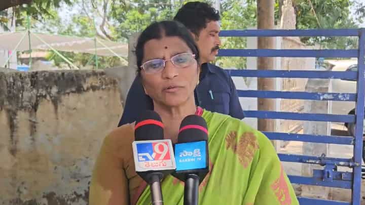 Watch Video: 'చంద్రబాబు - లోకేష్ జైలుకు వెళ్ళటం ఖాయం'.. లక్ష్మీ పార్వతి కీలక వ్యాఖ్యలు.. Watch Video: 'చంద్రబాబు - లోకేష్ జైలుకు వెళ్ళటం ఖాయం'.. లక్ష్మీ పార్వతి కీలక వ్యాఖ్యలు..