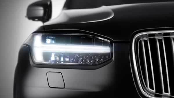 LED Headlights: మీ వాహనాలకు కలర్ కలర్ ఎల్ఈడీ లైట్స్ ఉన్నాయా..? జరిమానా బాదుడు తప్పదు మరి