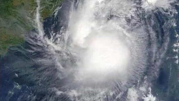 AP Weather: బంగాళాఖాతం అల్పపీడనం.. ఏపీలోని ఈ జిల్లాలకు రెయిన్ అలర్ట్..