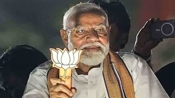 PM Modi: వారణాసి లోక్సభ స్థానం నుంచి ప్రధాని నరేంద్ర మోదీ నామినేషన్.. ఎప్పుడంటే..?