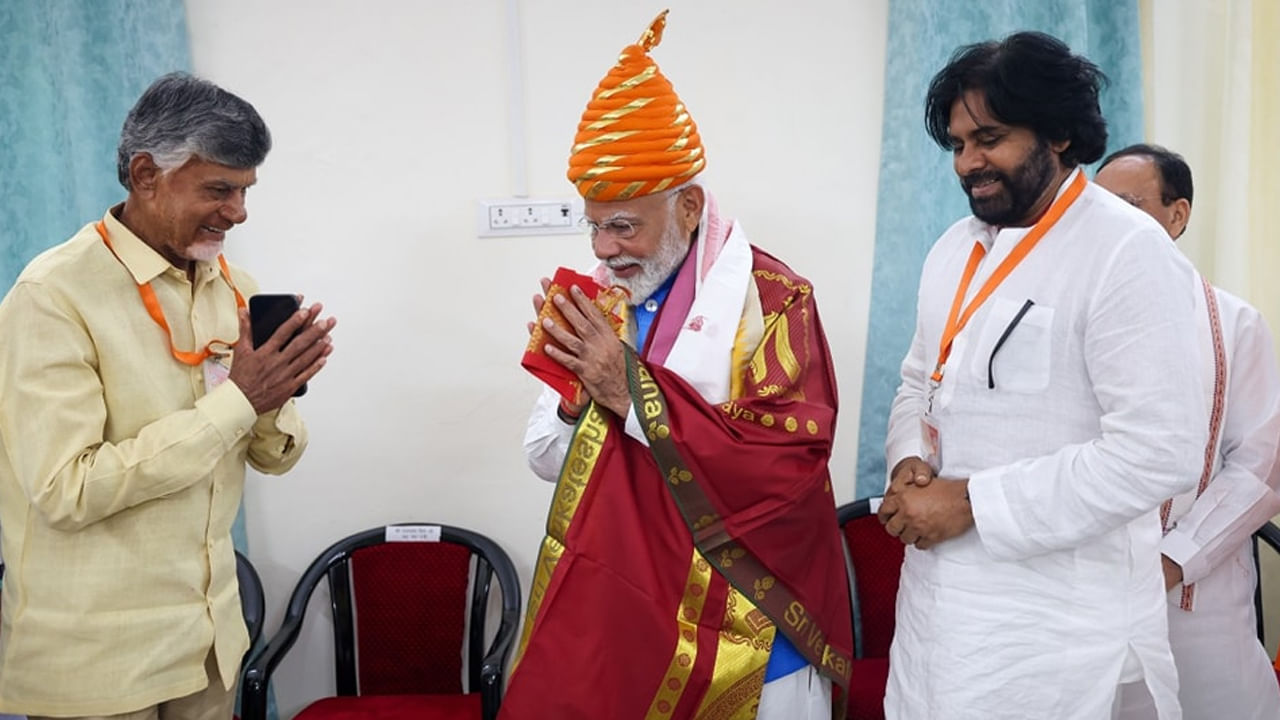 Pawan Kalyan Modi Chandraba