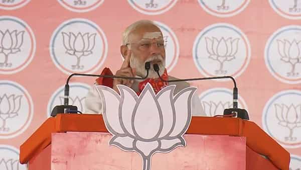 PM Modi: కాంగ్రెస్, బీఆర్ఎస్ ఒక్కటే.. వేములవాడ సభలో ప్రధాని మోదీ..
