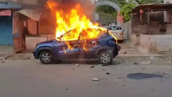 AP Violence: ఏపీలో హింసాత్మక ఘటనలపై సీఈసీ ఆగ్రహం.. CS, DGPలకు సమన్లు