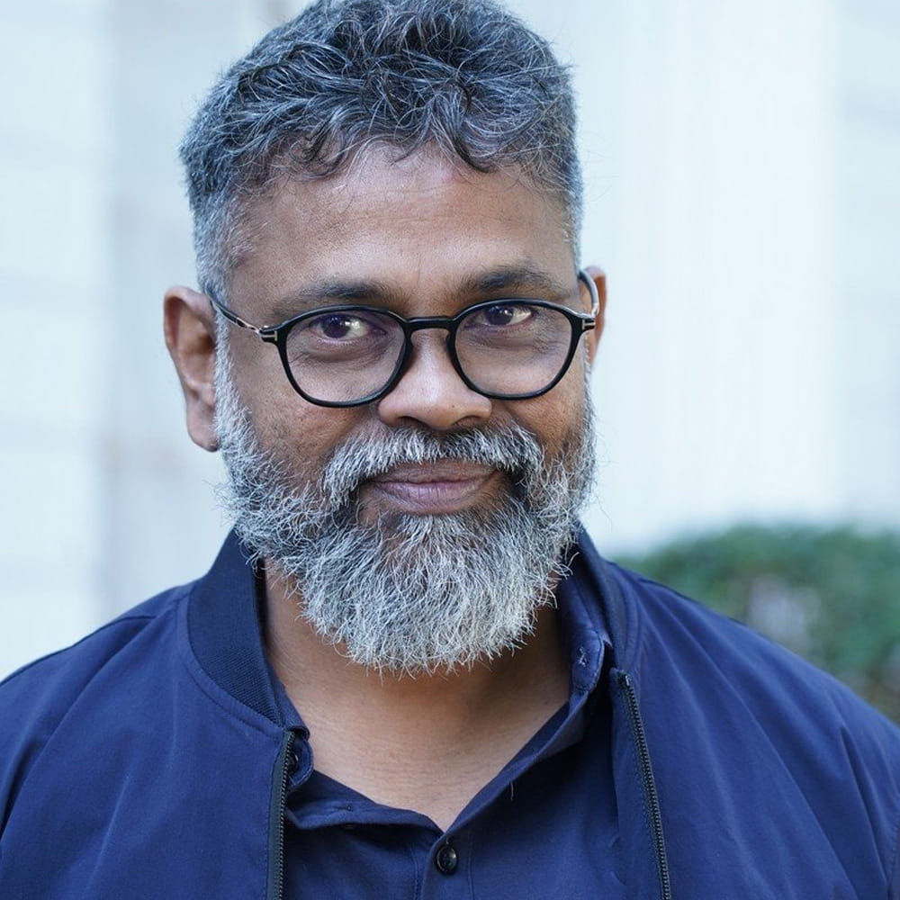 సుకుమార్‌ దర్శకత్వంలో రామ్‌చరణ్‌ ఓ సినిమా చేయాలి. రంగస్థలం తర్వాత రిపీట్‌ అవుతున్న ఈ కాంబినేషన్‌ మీద ఎక్స్ పెక్టేషన్స్ కూడా మామూలుగా లేవు. ఆ సినిమా స్క్రిప్ట్, ప్రీ ప్రొడక్షన్‌కీ ఎక్కువ టైమ్‌ కేటాయించాల్సిందే. 