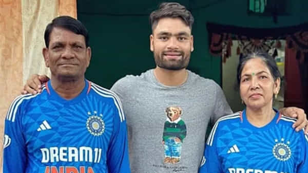 టీ20 ప్రపంచకప్కు సెలెక్ట్ అవుతాడని ముందే మిఠాయిలు, పటాకులు.. కానీ.. పాపం రింకూ తల్లిదండ్రులు.. వీడియో